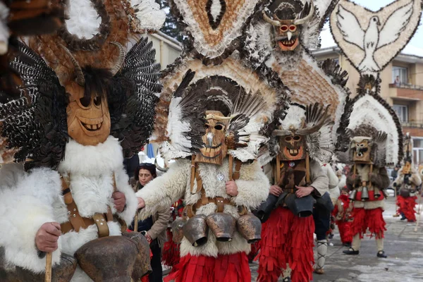 Breznik Bulgaria Enero 2017 Personas Identificadas Con Disfraces Tradicionales Kukeri — Foto de Stock