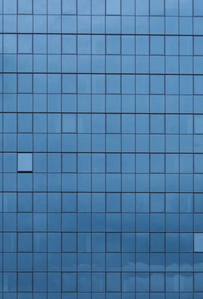 Himmel Spiegelt Sich Fenstern Von Bürogebäuden — Stockfoto