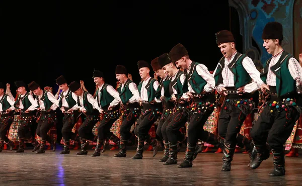 Sofia Bulgarien Mai 2018 Menschen Traditionellen Folklore Kostümen Führen Volkstanz — Stockfoto