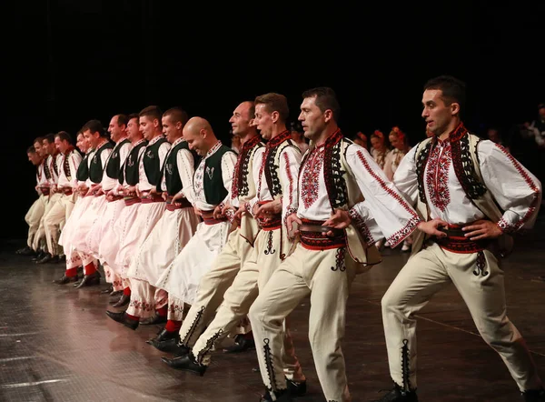 Sofía Bulgaria Mayo 2018 Gente Con Trajes Folclóricos Tradicionales Realiza — Foto de Stock