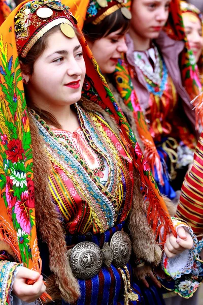 Велинград Болгария Февраля 2018 Года Люди Традиционных Костюмах Поют Танцуют — стоковое фото