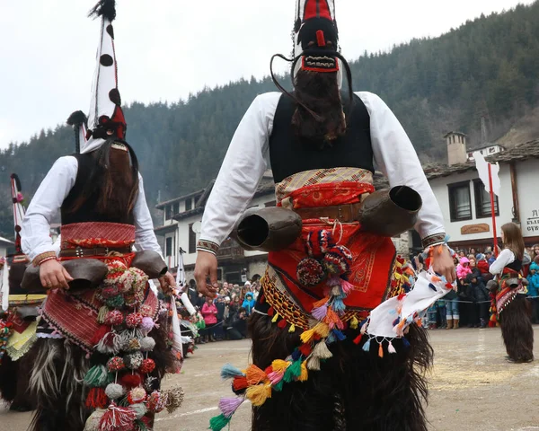 Shiroka Laka Bulgária Março 2018 Pessoas Traje Tradicional Kukeri São — Fotografia de Stock