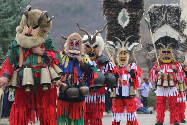 Zemen Bulgaria Marzo 2019 Festival Máscaras Surva Zemen Bulgaria Gente — Foto de Stock