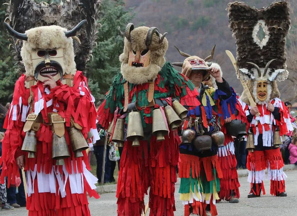 Zemen Bulgarije Maart 2019 Masquerade Festival Surva Zemen Bulgarije Mensen — Stockfoto