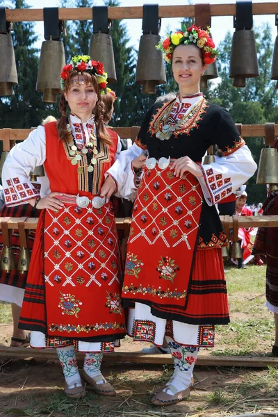 Vratsa Bulgária Junho 2018 Pessoas Trajes Folclóricos Autênticos Tradicionais Recriando — Fotografia de Stock