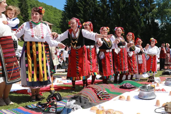 Vratsa Bulgaria June 2018 People Traditional Authentic Folk Costumes Recreating — Stockfoto