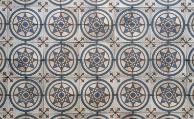 Damalı geleneksel Avrupa seramik mozaik kaplama şablonu. Mimari mozaik detay, sokak, banyo ve havuz için soyut arka plan. Sokak ve iç tasarım için süs deseni