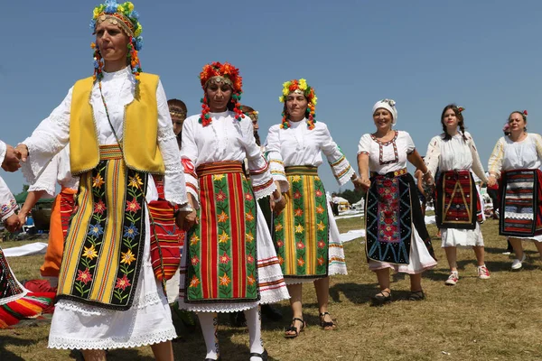 Arbanassi Bulgaria July 2017 People Traditional Folklore Costumes Perform Folk — Stock Photo, Image