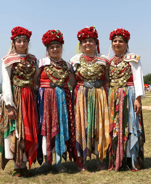 Arbanassi Bulgaria July 2017 Γυναίκα Παραδοσιακές Φορεσιές Στην Εθνική Λαογραφική — Φωτογραφία Αρχείου