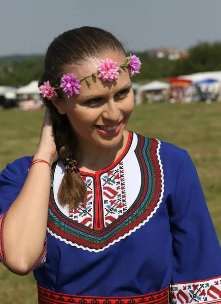 Arbanassi Bulgária Julho 2017 Mulher Trajes Folclóricos Tradicionais Feira Nacional — Fotografia de Stock