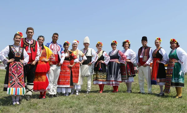 Arbanassi Bulgária 2017 Július Hagyományos Folklórjelmezes Emberek Nemzeti Folklórvásáron Arbanassi — Stock Fotó