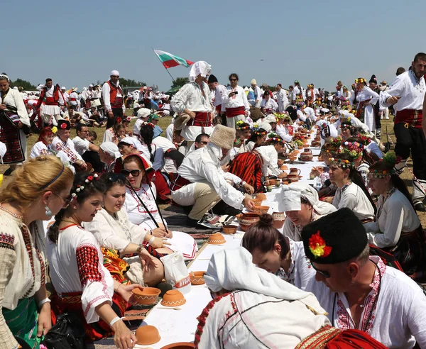 Arbanassi Bulgária Julho 2017 Pessoas Trajes Folclóricos Tradicionais Feira Nacional — Fotografia de Stock