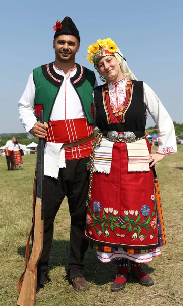 Arbanassi Bulgarien Juli 2017 Människor Traditionella Folkdräkter National Folklore Fair — Stockfoto