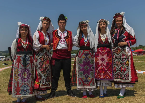Арбанасси Болгария Июля 2017 Года Люди Традиционных Народных Костюмах Национальной — стоковое фото