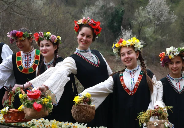 Gabrovo Bulgaria Abril 2017 Las Niñas Decoran Una Manera Colorida — Foto de Stock