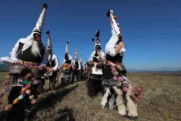 Karlovo Bulgária Junho 2020 Pessoas Trajes Tradicionais Participam Antigo Ritual — Fotografia de Stock