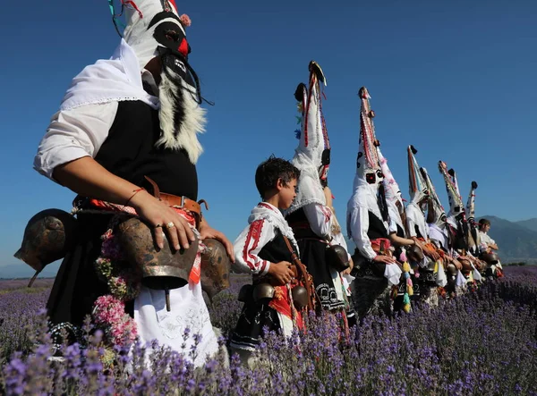 Karlovo Bulgarien Juni 2020 Menschen Traditionellen Trachten Nehmen Uralten Ritual — Stockfoto