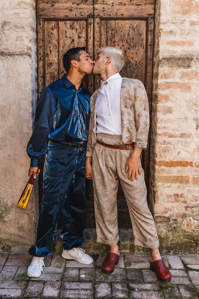 Ett Homosexuellt Par Som Ska Gifta Sig — Stockfoto