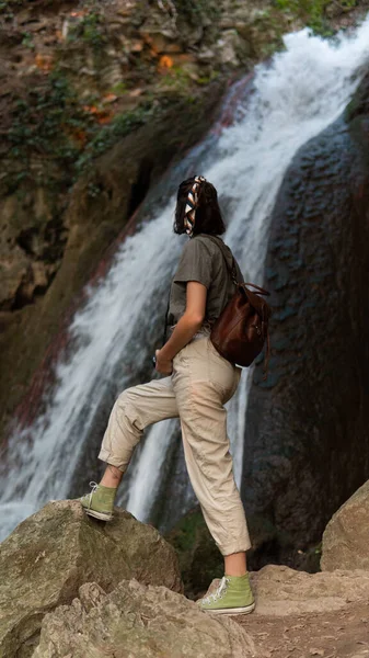 Femme Prenant Des Photos Avec Une Caméra Gaztelug — Photo