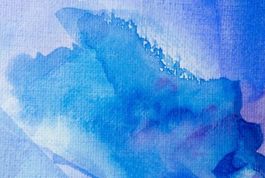 Kağıt dokusu üzerinde farklı katmanları olan soyut mavi suluboya arkaplan