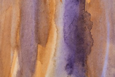 Soyut sanat arka planı kahverengiyle mor renk. Çok renkli boya. Doku arkaplanı. Dekoratif kahverengi duvar kağıdı. Koyu kağıdın yapısı.