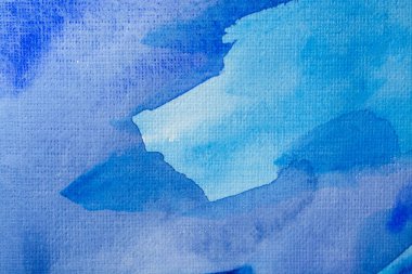 Kağıt dokusunda mavi suluboya, arkaplan tasarımı, elle boyanmış element