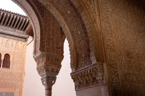 Båge Fasaden Det Gyllene Rummet Alhambra — Stockfoto