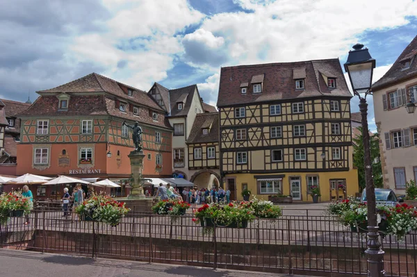 Colmar, eski şehir manzaralı kanal, Fransa, Avrupa