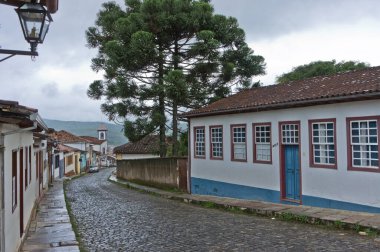 Mariana, Eski şehir sokak manzarası, Brezilya, Güney Amerika