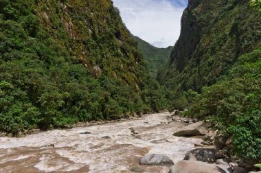 Aguas Calientes, Urubamba nehri manzaralı Machu Picchu, Peru, Güney Amerika