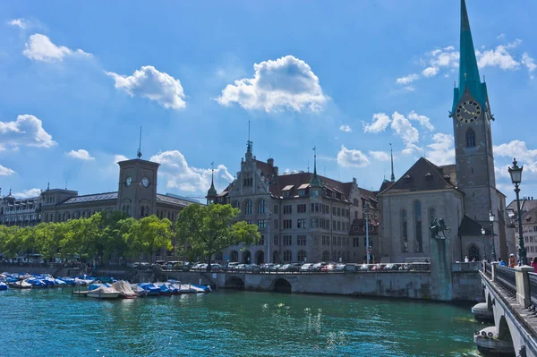 チューリッヒ 旧市街の川の眺め スイス ヨーロッパ — ストック写真