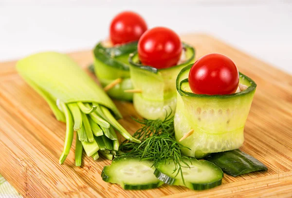 Apéritif Concombre Aux Tomates Aux Herbes — Photo