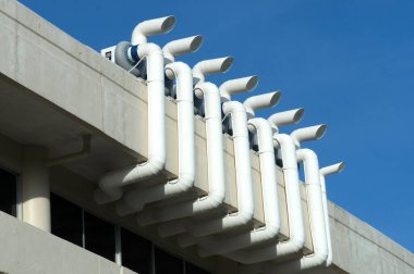 Çatıdaki laboratuvar için havalandırma sistemi.