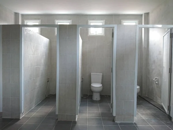 Der Öffentliche Toilettenraum — Stockfoto