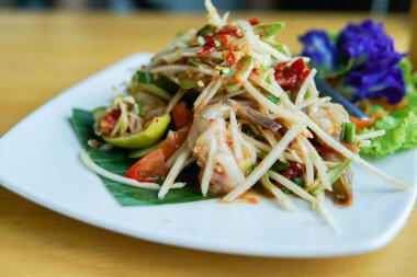 Som Tum veya Papaya Salatası, Papaya Pok Pok Pok, Tayland Geleneksel Mutfağı, Popüler Tayland Gıda.