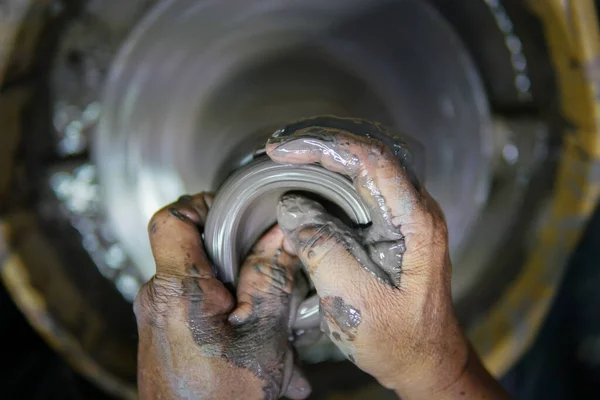 Potter Jobbet Man Keramik Kruka Keramik Hjulet — Stockfoto