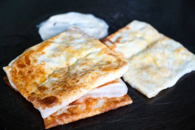 Hint Roti 'si ya da tavada pişen ekmek.