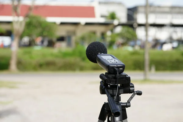 Medir Ruído Estrada Com Medidor Nível Sonoro Medidores Nível Sonoro — Fotografia de Stock