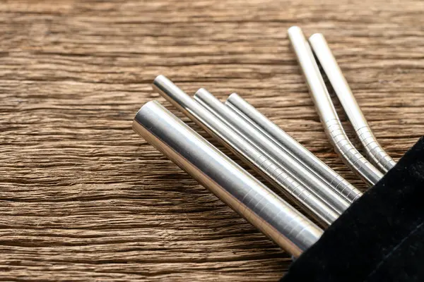 Stainless steel straws for reusable and reduce the use of plastic straw. Reduce plastic waste in environment.