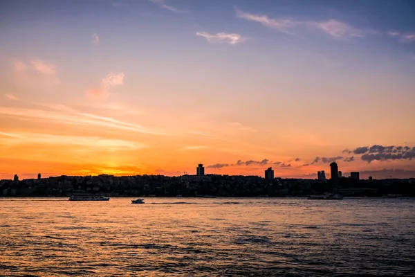 Beautiful Scenery Sunset Bosphorus Bridge Istunbul Turkey Silhouette Resort Town — Stock Photo, Image