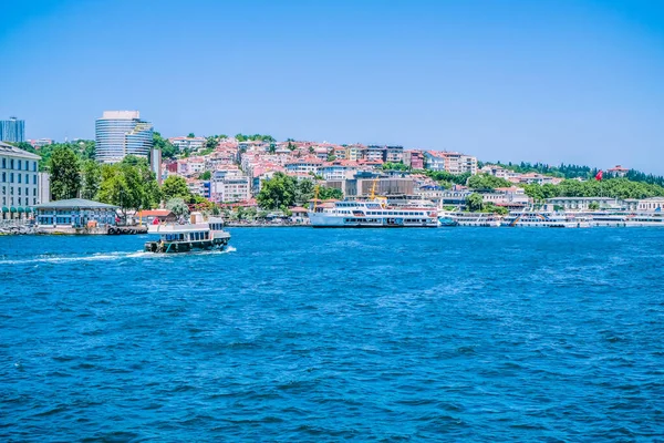 Prachtige Landschapshaven Met Sightseeing Boten Istanbul Achtergrond Stadsrand Van Het — Stockfoto