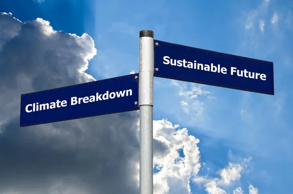 Wegweiser Symbolisiert Die Wahl Zwischen Klimaschaden Und Nachhaltiger Zukunft — Stockfoto