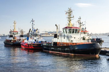 Hamburg, Almanya 'da liman tekneleri