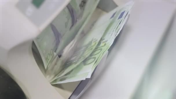 Maszyna Obliczeniowa Liczy Banknoty Euro Tysiąc Euro Nowe Rachunki — Wideo stockowe