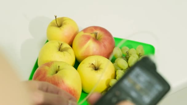 Diabetik Inzulínem Napojil Břicho Držel Ruce Inulinový Pumpu Koncepce Diabetu — Stock video