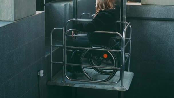 Disabled Woman Wheelchair Climbs Stairs Mechanical Lift — Stock Video