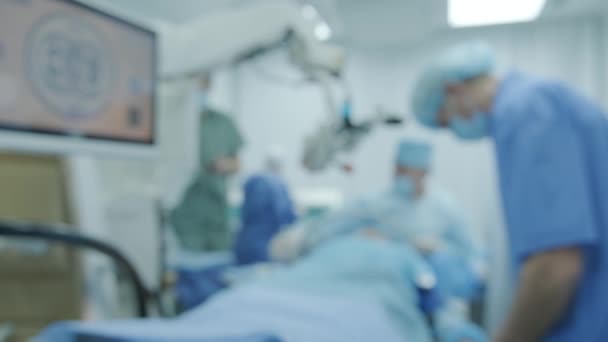 Operationsteam Operierte Patientin Krankenhaus Verschwommen Augenheilkunde — Stockvideo