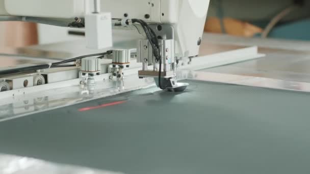 Primer Plano Máquina Coser Parte Trabajo Con Cuero Máquina Coser — Vídeos de Stock