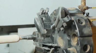 Torna dönüm ağacı ahşap üzerinde çalışır