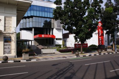 Bandung, Endonezya 30 Haziran 2020: Bank OCBC NISP Asia afrika sokak bandosu